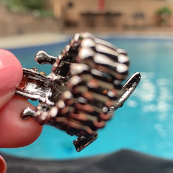 New Alligator Crystal Stretch Ring - Picture 4 of 8